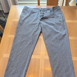 Perry Ellis Men's Gray Chinos